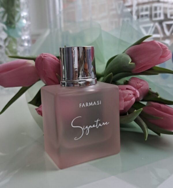 Парфумована вода Signature  1001051 6